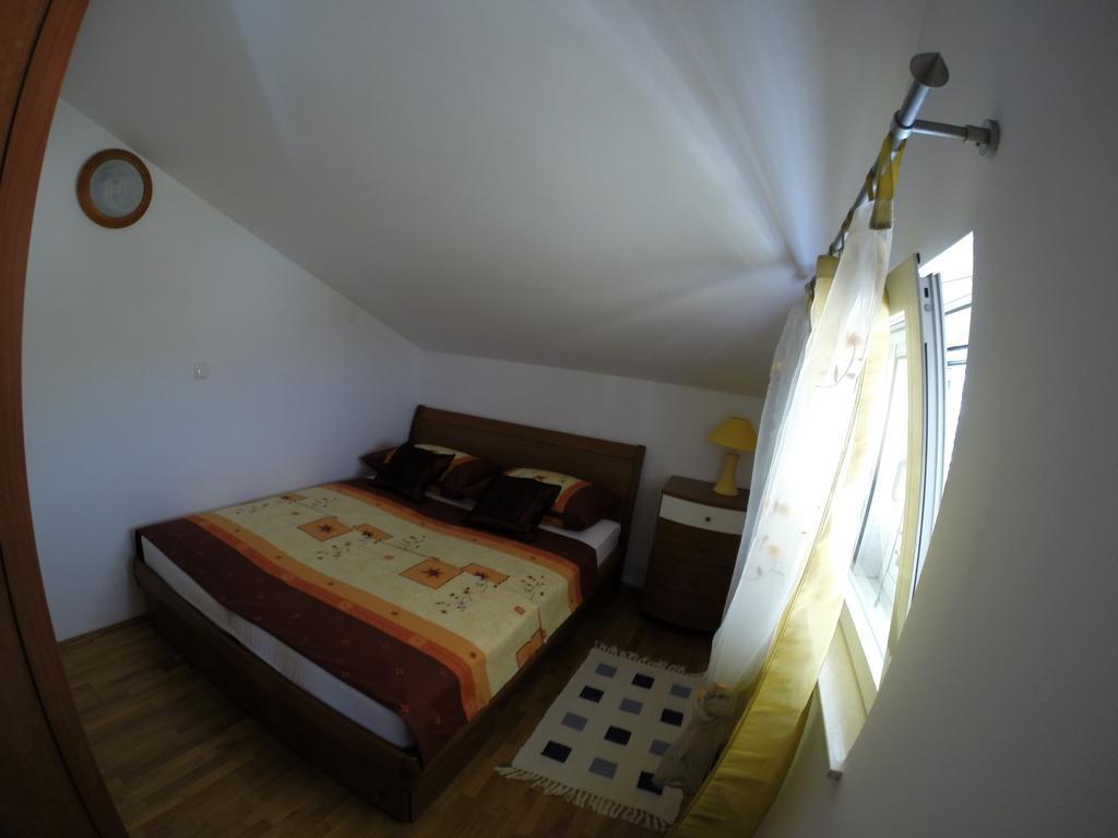 Apartments Romana Slatine Quarto foto